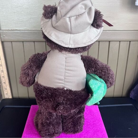 Gund Boris & Fish Animated Singing Bear 2008
Batteries included NWT - Picture 7 of 11